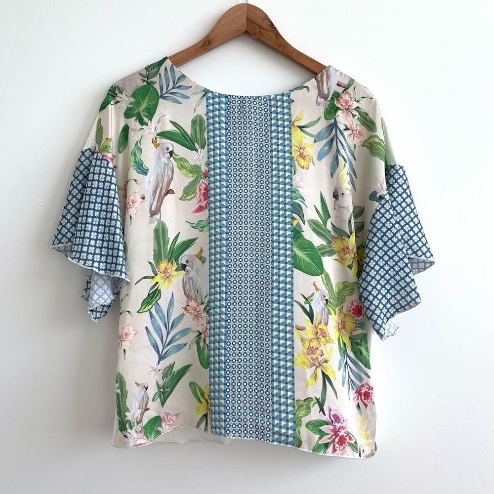 Zara • tropical blouse